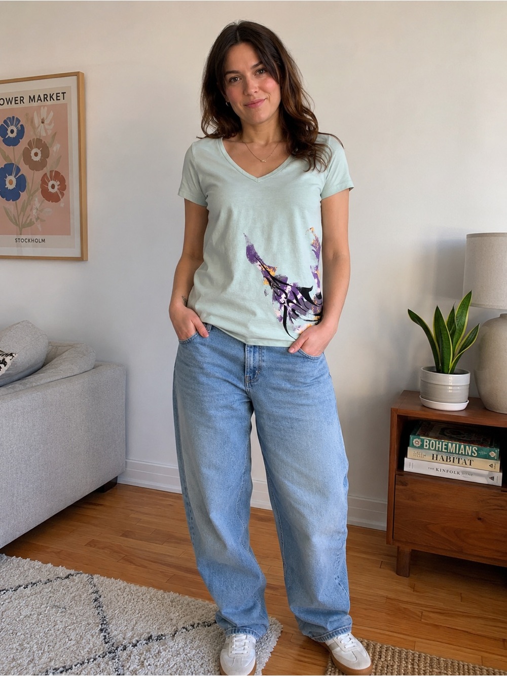 Columbia Graphic Tee | Cream V-Neck | Artistic Bird Print | Size LG